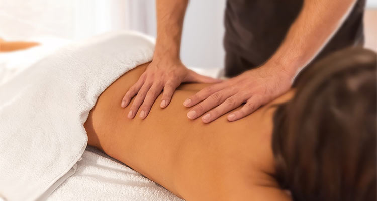 Ефективне усунення проблеми сколіозу за допомогою масажу